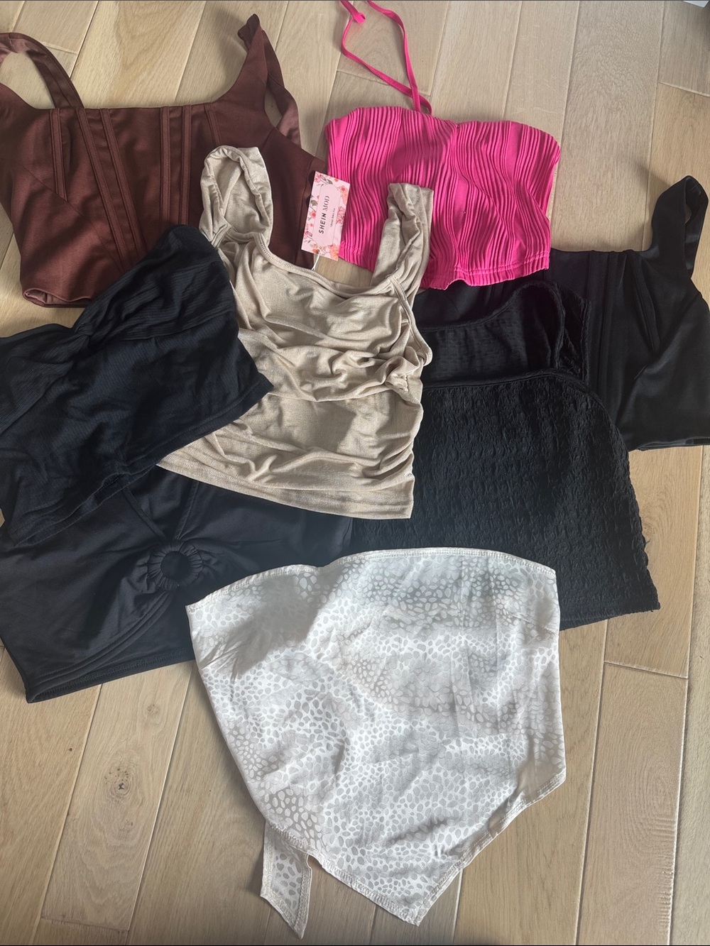 Women’s club tops crop tops bandeau Size Large 8 total